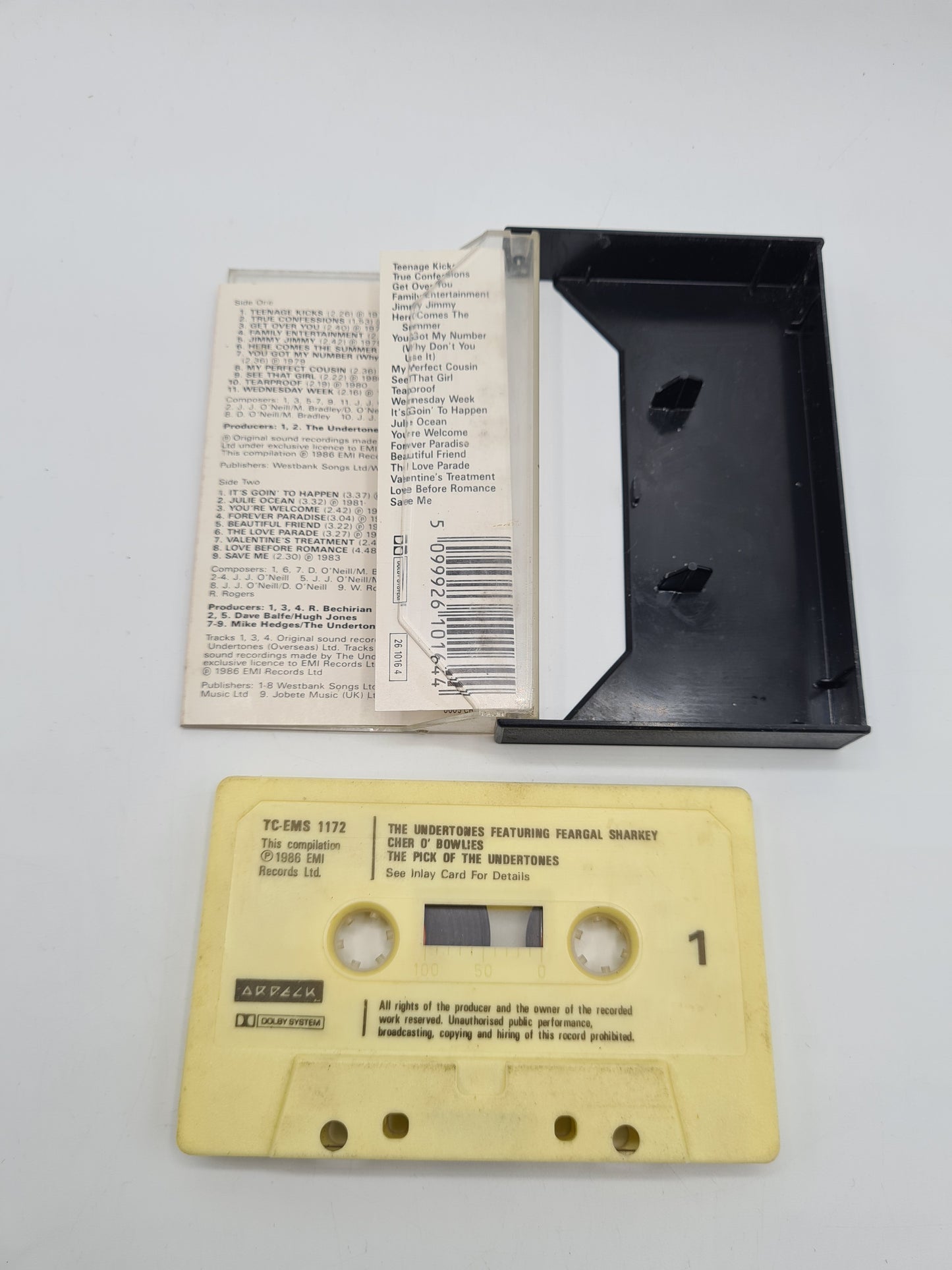 THE UNDERTONES Cher O'Bowlies CASSETTE 1986 UK Cassette Album