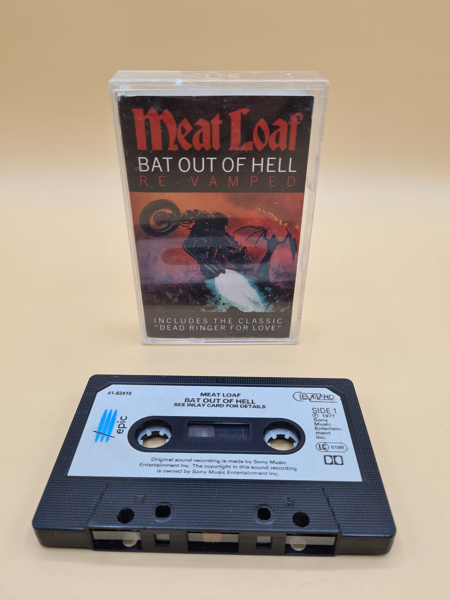MEAT LOAF BAT OUT OF HELL RE-VAMPED Audio Cassette Tape