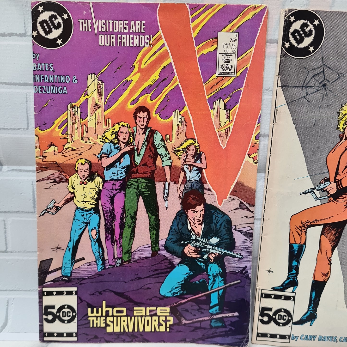 V 'Visitors' DC Comic Books
