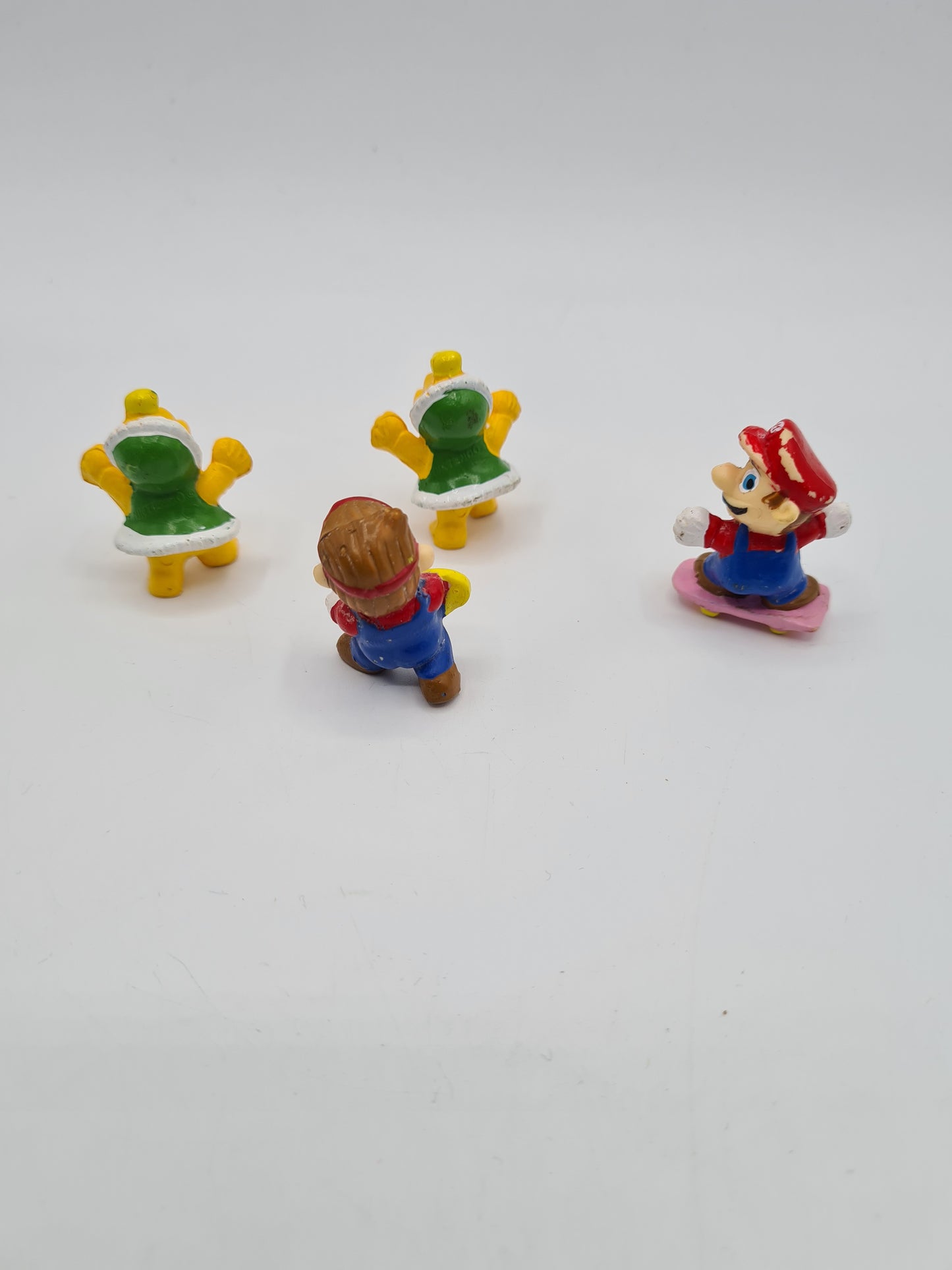 Super Mario Nintendo Zaini Kinder Ferrero Surprise Mini Collectibles 90s W11