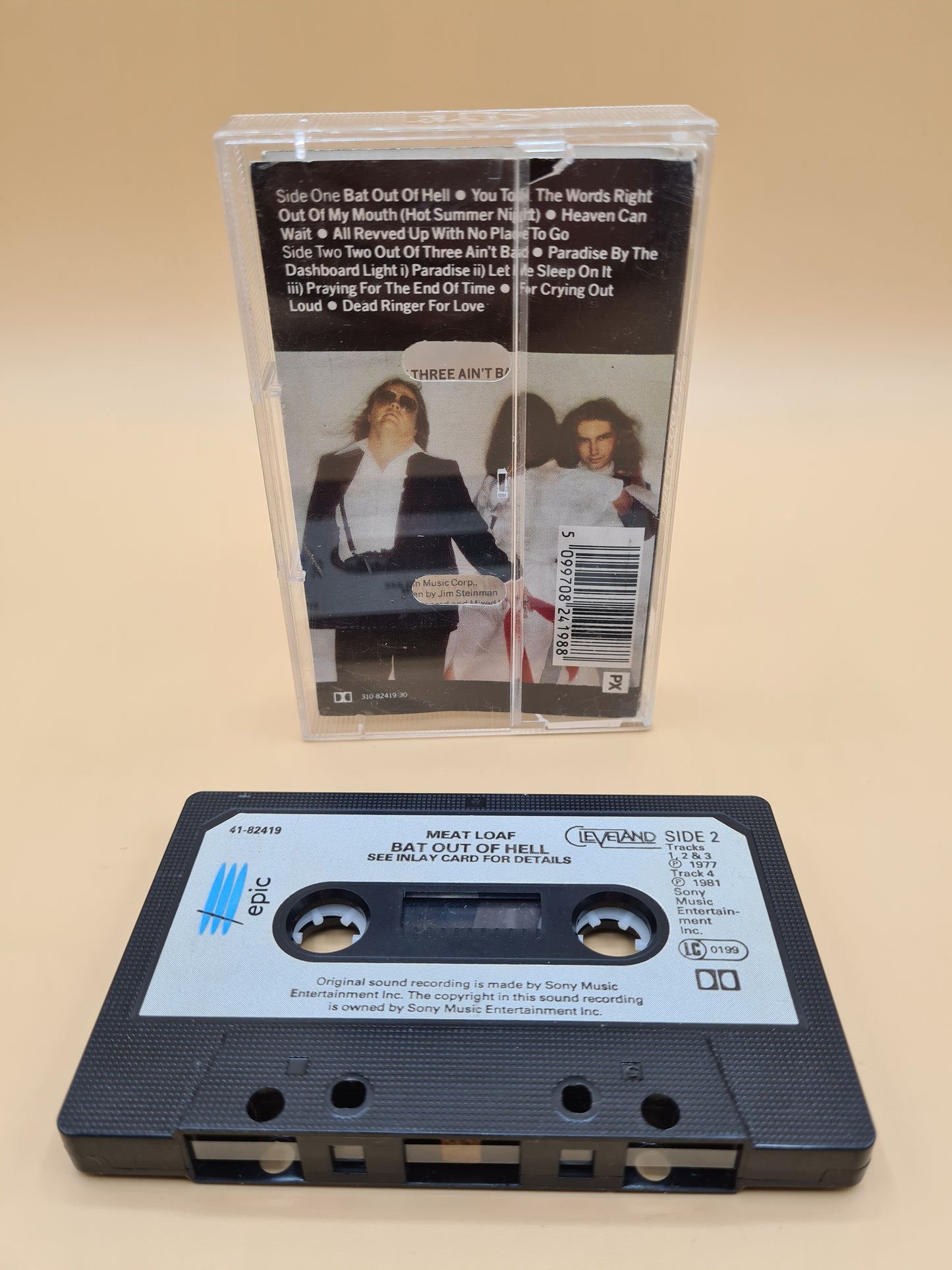 MEAT LOAF BAT OUT OF HELL RE-VAMPED Audio Cassette Tape