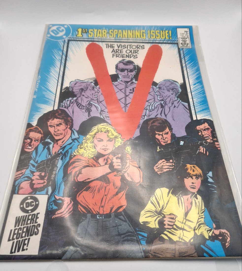 V 'Visitore' #1 DC Comic Book W9